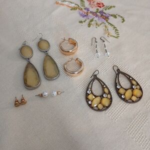 Costume Jewlery Earring Lot Of 6 Pairs